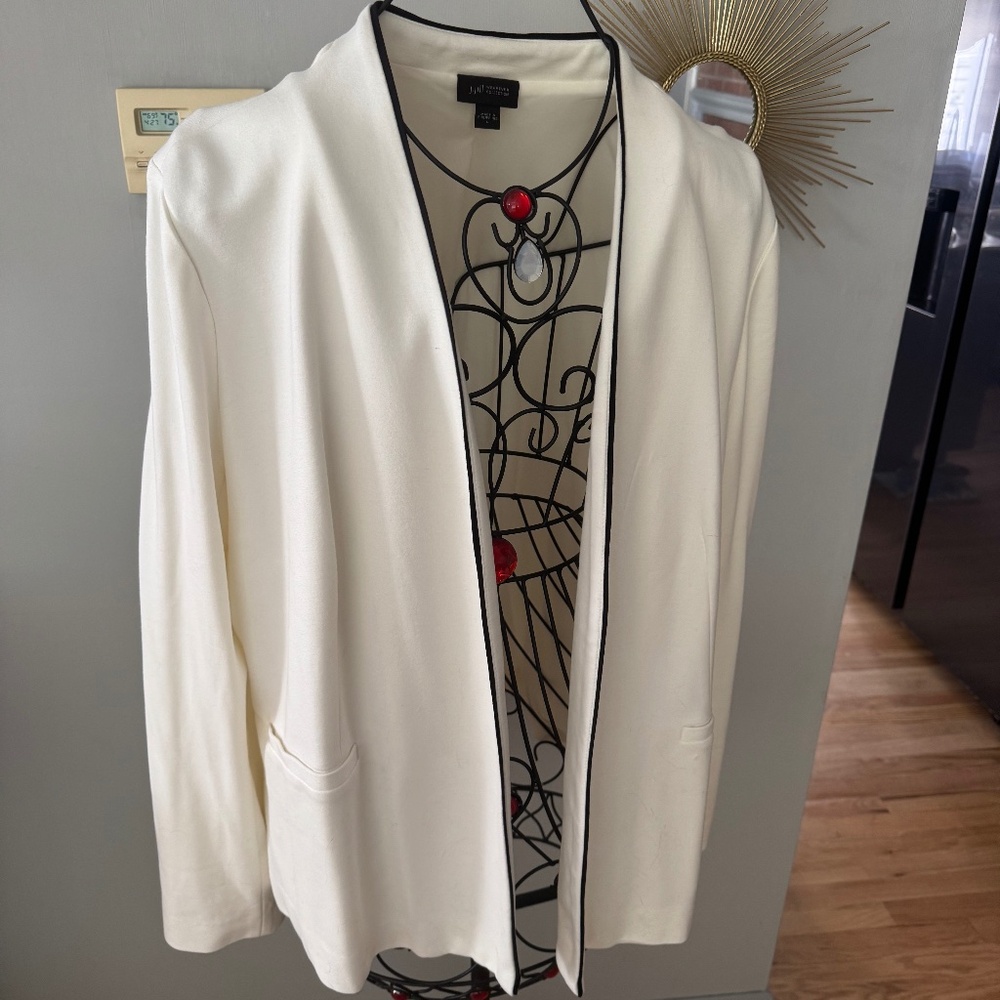 JJILL White swing blazer
